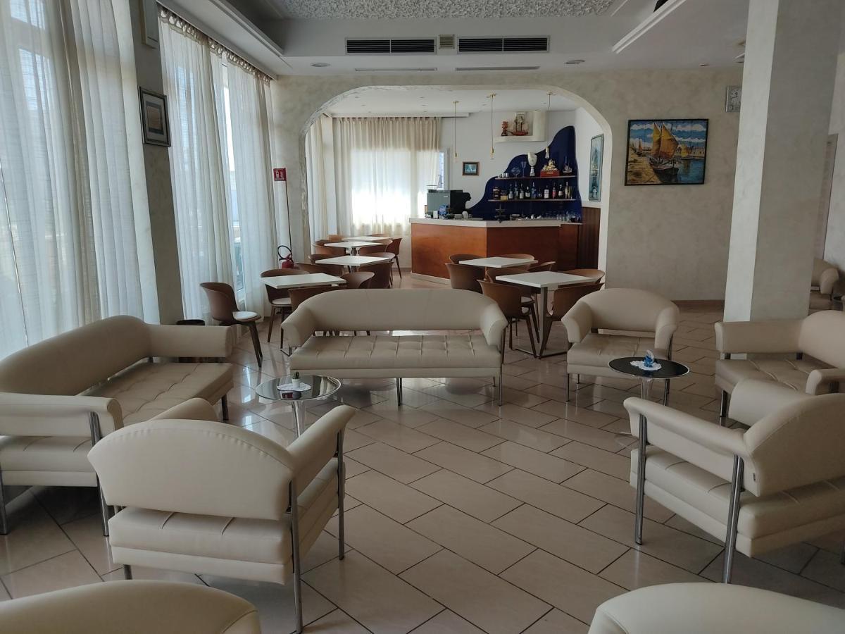 Hotel Alexander Resort Ρίμινι Εξωτερικό φωτογραφία