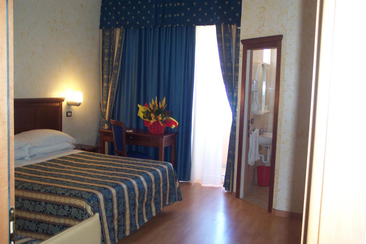 Hotel Alexander Resort Ρίμινι Εξωτερικό φωτογραφία
