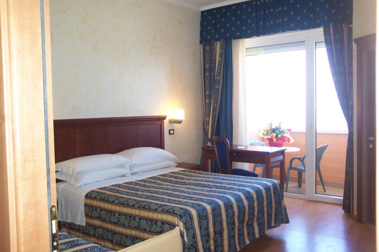 Hotel Alexander Resort Ρίμινι Εξωτερικό φωτογραφία