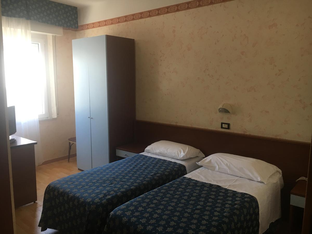 Hotel Alexander Resort Ρίμινι Εξωτερικό φωτογραφία