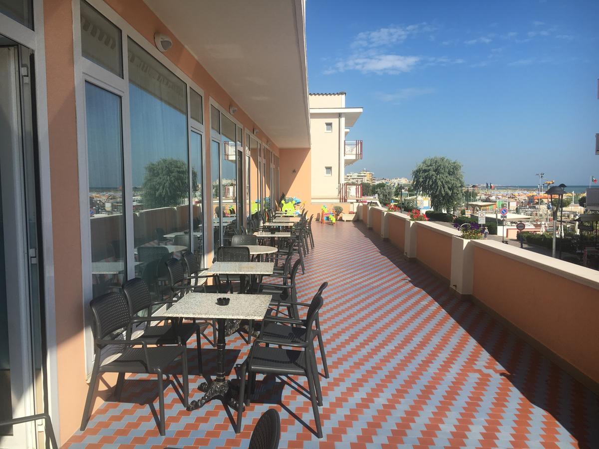 Hotel Alexander Resort Ρίμινι Εξωτερικό φωτογραφία